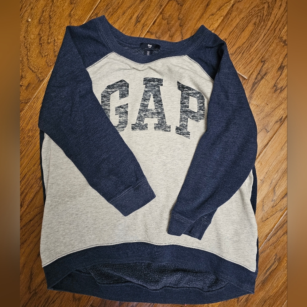 GAP crewneck Sweatshirt Sz smll